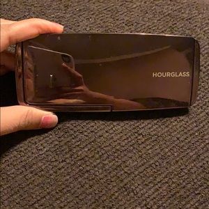 Hourglass Ambient Lighting Highlighting Palette